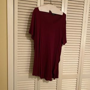 Maroon short sleeve top